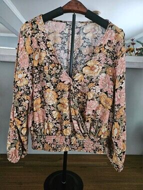 Women's floral accent blouse, size medium,  from American Eagle.